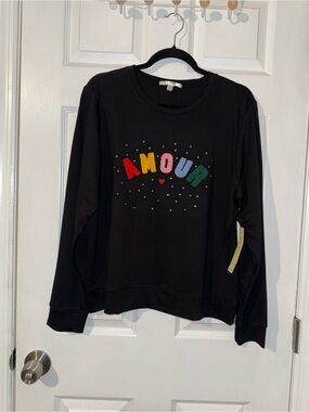 Cyrus Women’s Sweater Size Large Amour Rhinestones Love Pullover Long Sleeve NWT